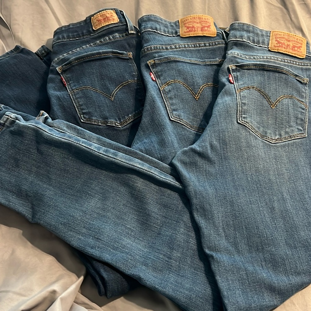 Levi jeans